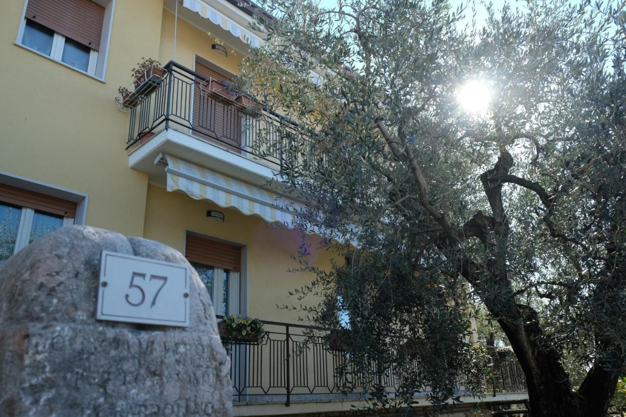 Appartamenti Bellini Bardolino Bagian luar foto